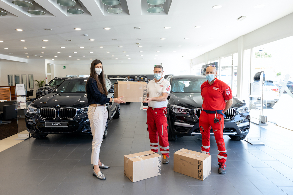 Autoeur Brandini, concessionaria BMW Group Italia dona 1500 mascherine alla Croce Rossa Italiana di Firenze